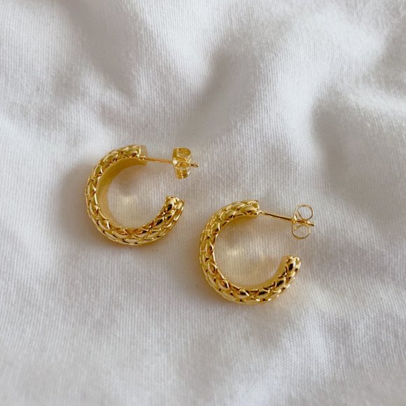 Hoops earrings NEW gold chunky hoops - Picture 9 of 9